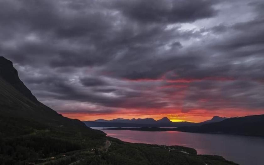 Koselig Leilighet I Narvik Sentrum 5 Soveplasser Gratis Parkering Og Gratis Internett Buitenkant foto