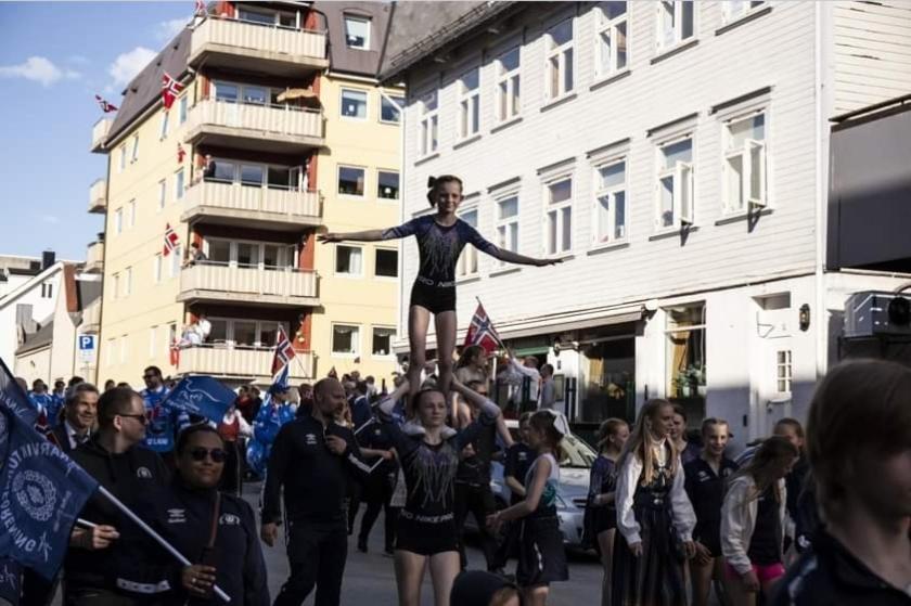 Koselig Leilighet I Narvik Sentrum 5 Soveplasser Gratis Parkering Og Gratis Internett Buitenkant foto