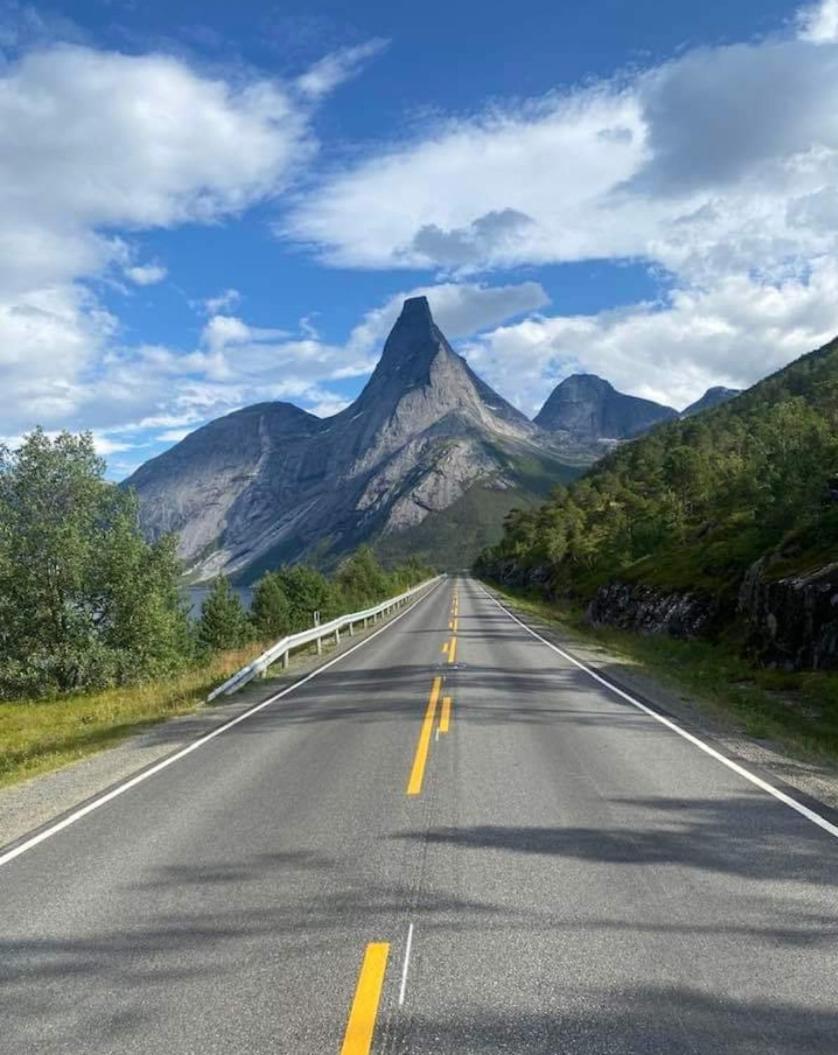 Koselig Leilighet I Narvik Sentrum 5 Soveplasser Gratis Parkering Og Gratis Internett Buitenkant foto