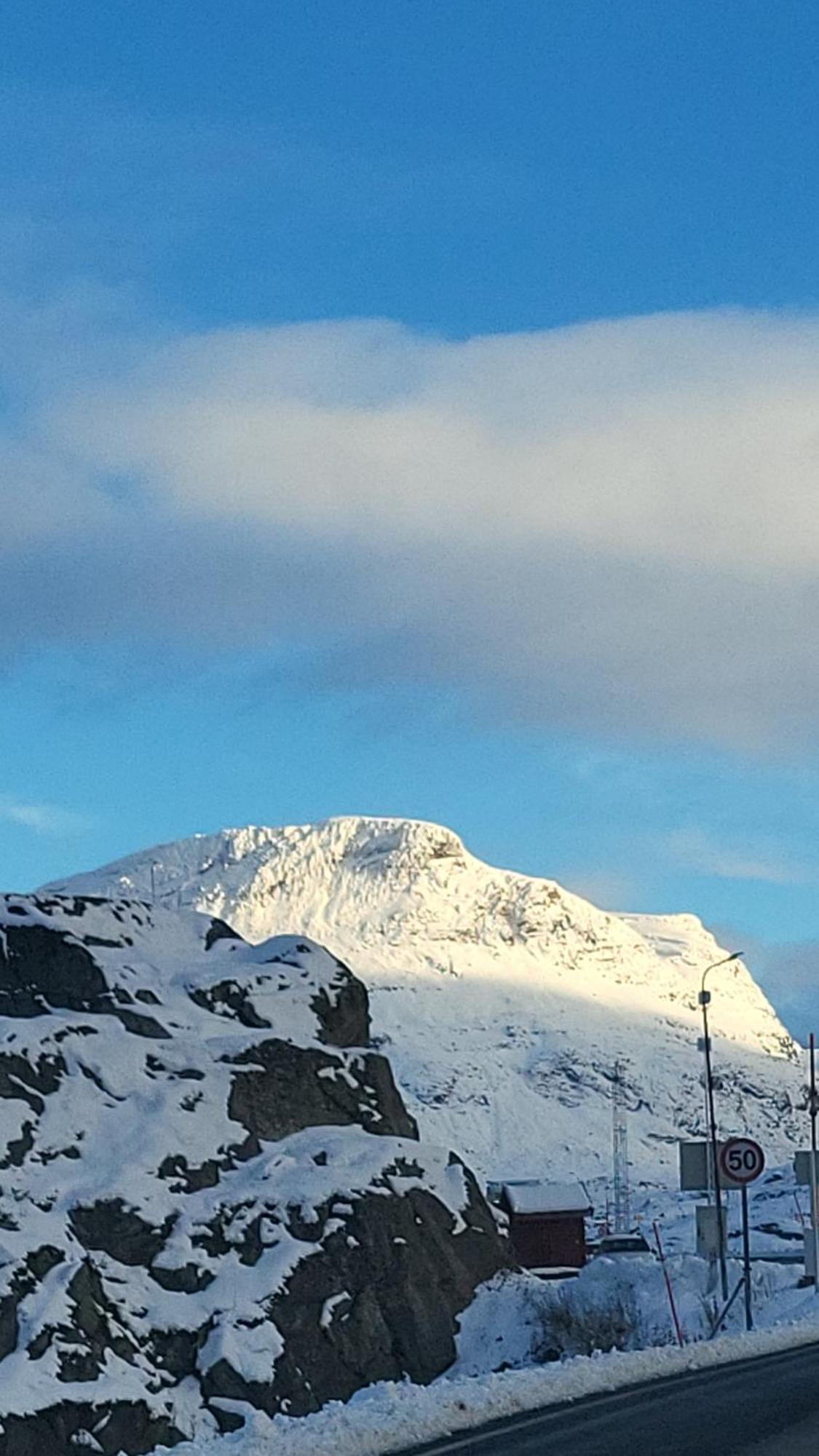 Koselig Leilighet I Narvik Sentrum 5 Soveplasser Gratis Parkering Og Gratis Internett Buitenkant foto
